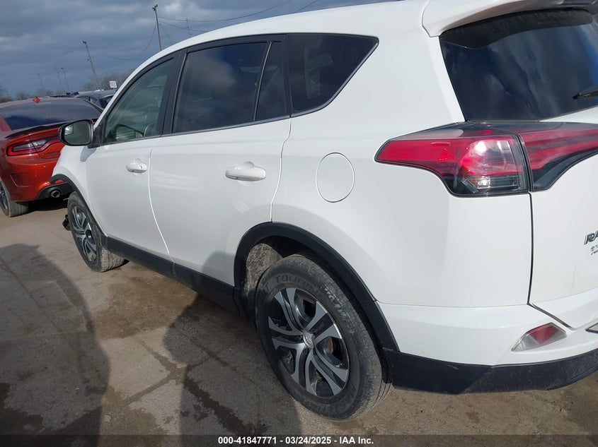 2018 TOYOTA RAV4 LE - JTMZFREV6JJ740176