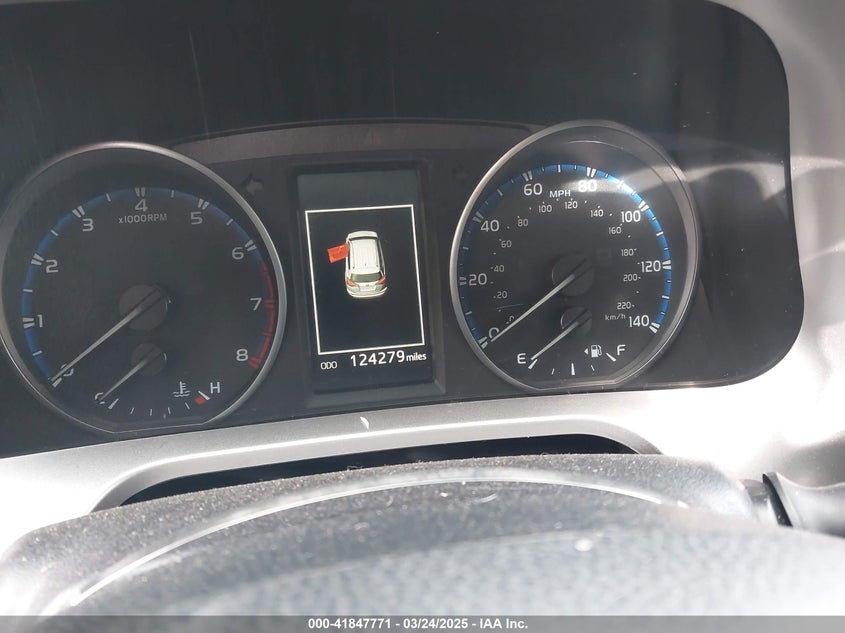 2018 TOYOTA RAV4 LE - JTMZFREV6JJ740176