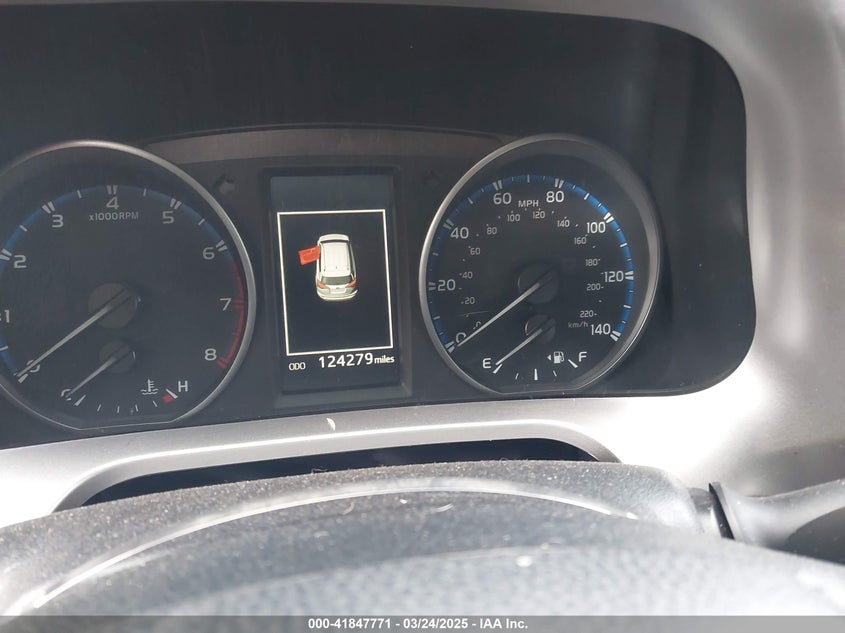 2018 TOYOTA RAV4 LE - JTMZFREV6JJ740176