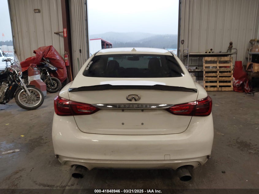 2018 INFINITI Q50 3.0T LUXE - JN1EV7AR6JM432196