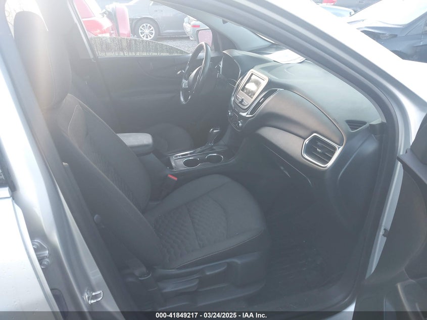 2019 CHEVROLET EQUINOX VIN: 3GNAXJEV6KS601880