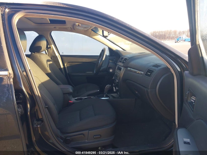 2010 FORD FUSION VIN: 3FAHP0JA5AR174143