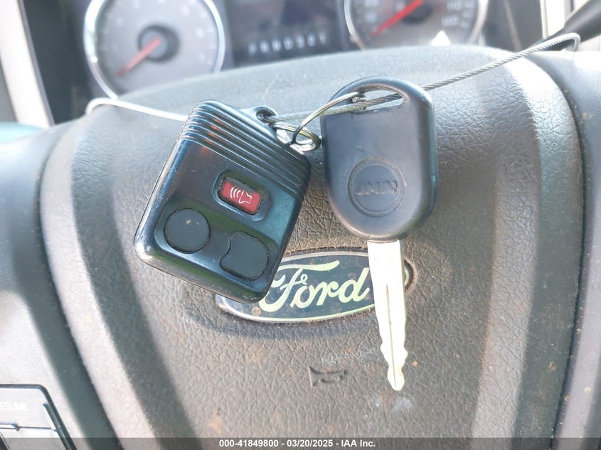 2009 FORD F-150 VIN: 1FTRX12899KB84755
