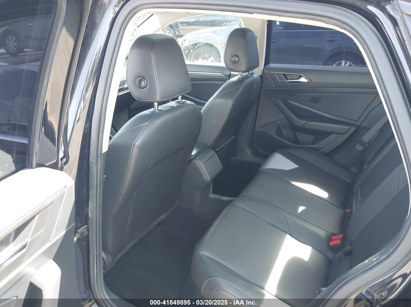 2019 VOLKSWAGEN JETTA VIN: 3VWE57BU8KM101669