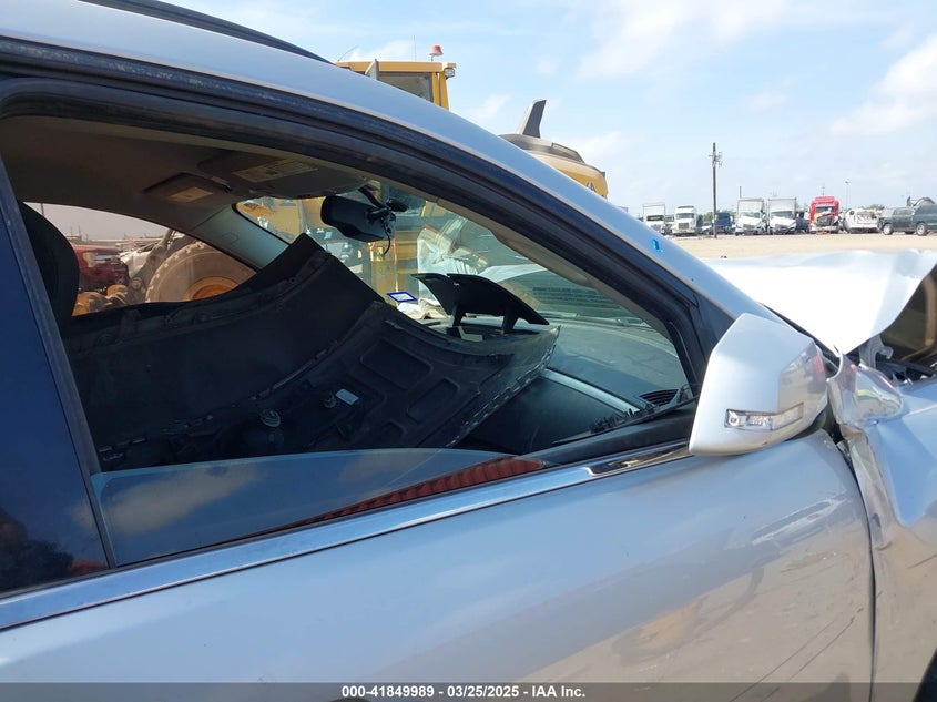 2010 CHEVROLET TRAVERSE VIN: 1GNLRFED1AJ205797