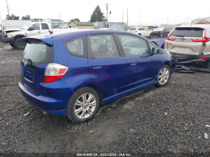 2009 HONDA FIT VIN: JHMGE88429S023883