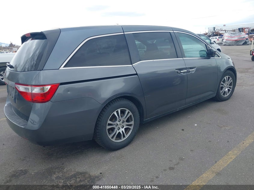 2011 HONDA ODYSSEY VIN: 5FNRL5H42BB010164