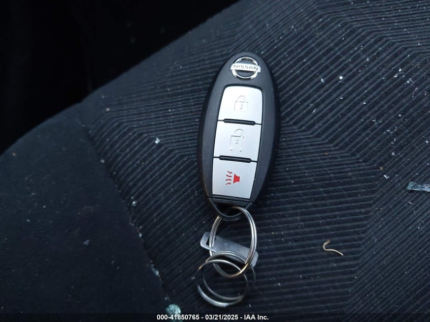 2014 NISSAN ROGUE SV - 5N1AT2MV2EC827951