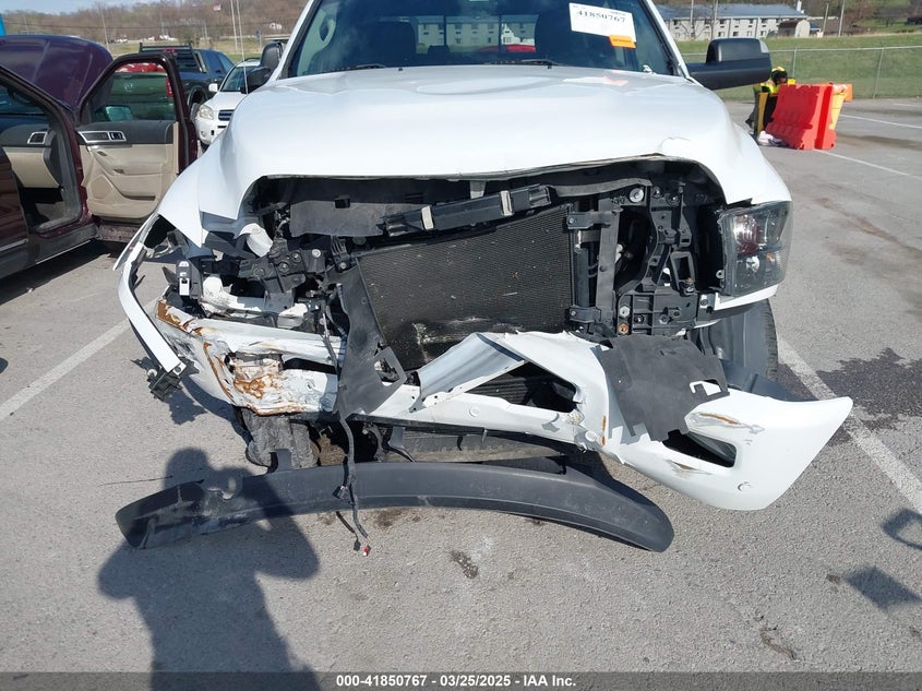 2018 RAM 2500 VIN: 3C6UR5ML1JG177542