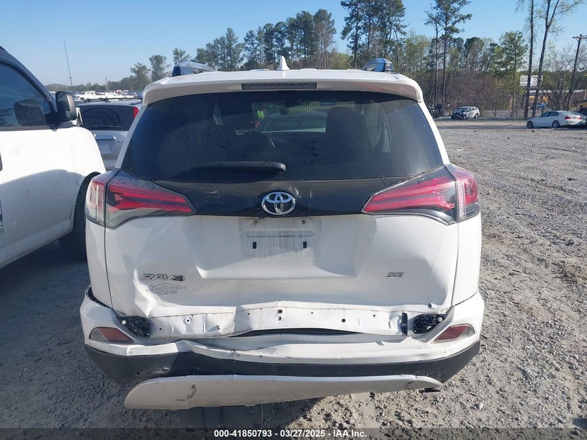 2017 TOYOTA RAV4 SE - JTMNFREV7HJ140792