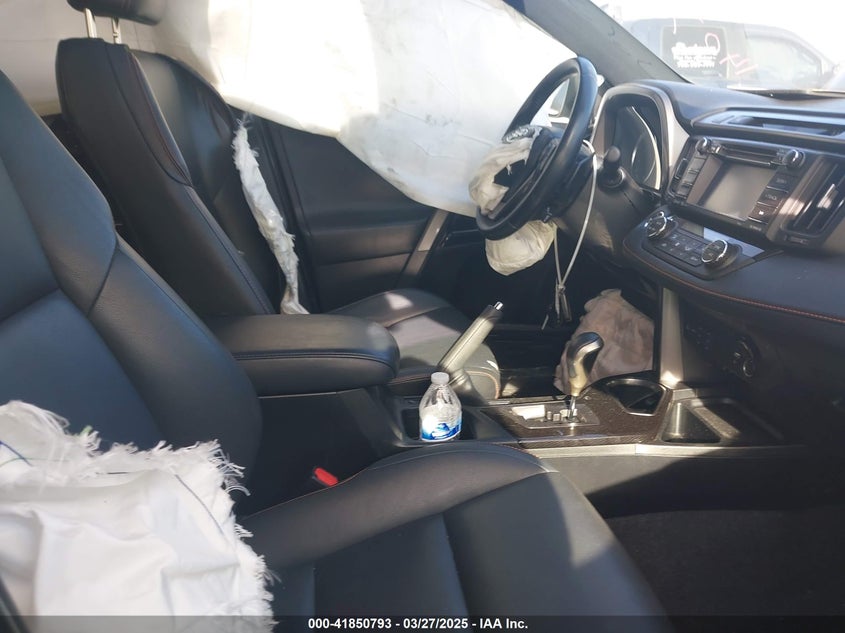 2017 TOYOTA RAV4 SE - JTMNFREV7HJ140792