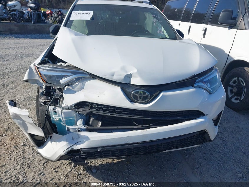 2017 TOYOTA RAV4 SE - JTMNFREV7HJ140792
