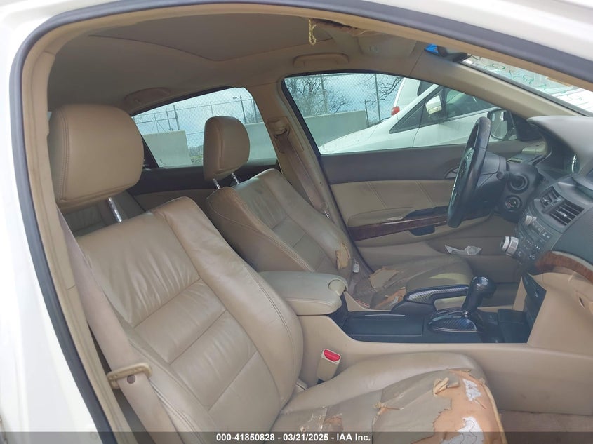 2008 HONDA ACCORD VIN: 1HGCP26878A108172