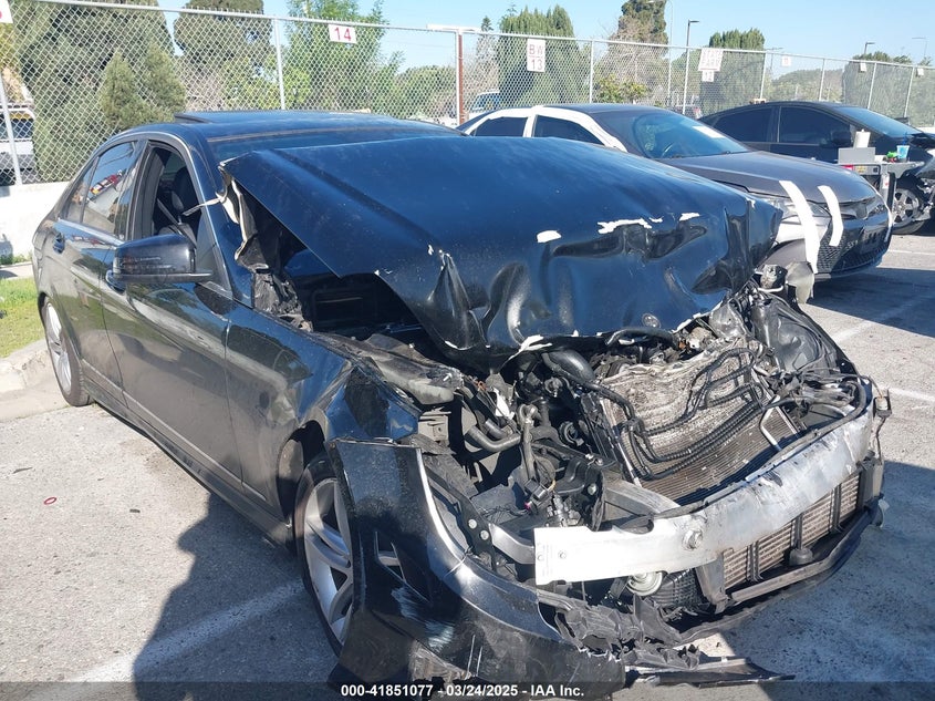 2013 Mercedes-Benz C 250 Luxury/Sport VIN: WDDGF4HBXDR298820 Lot: 41851077