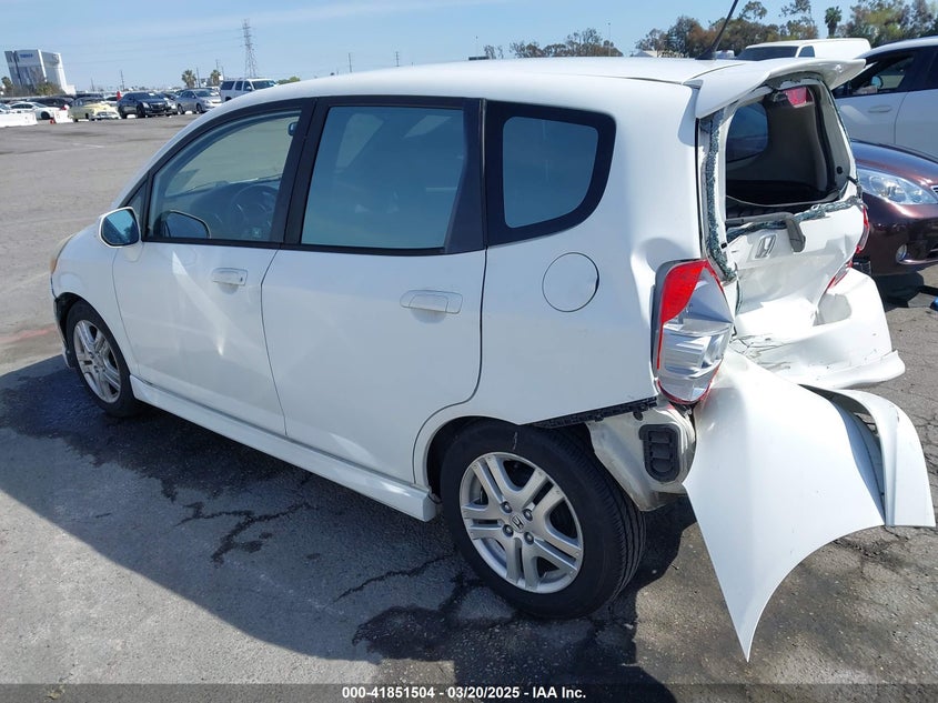 2007 HONDA FIT VIN: JHMGD38657S061824