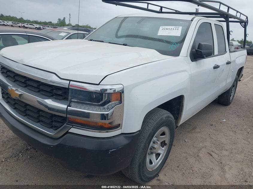 2018 Chevrolet Silverado 1500 Wt, Normal Wear & Tear, IAAI, VIN 1GCRCNEH9JZ308615 — photo 2