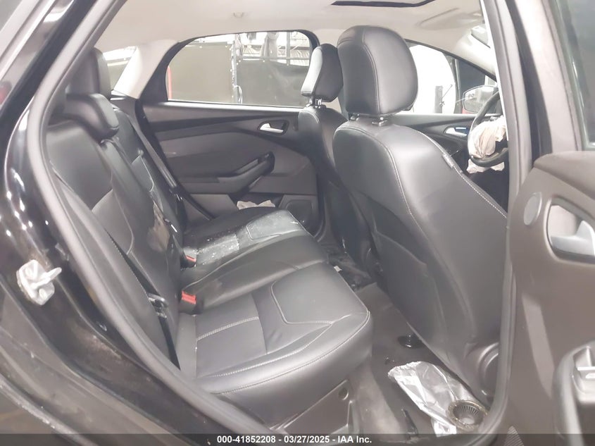 2017 FORD FOCUS VIN: 1FADP3N24HL272396
