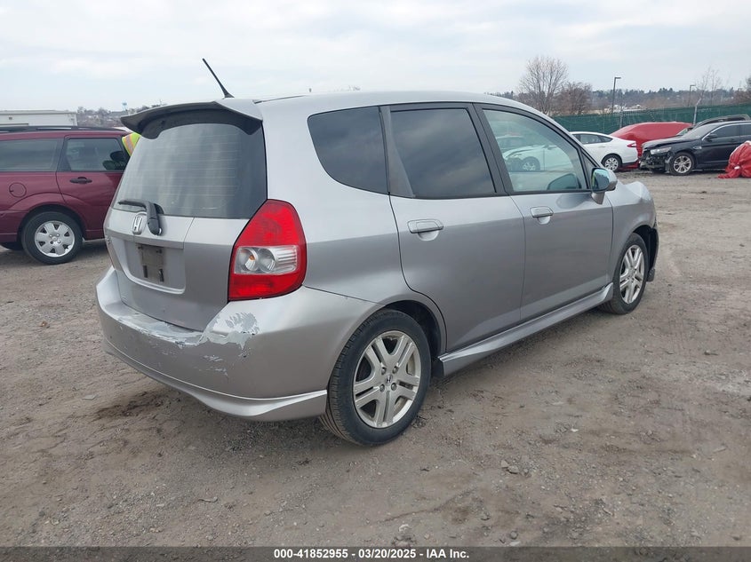 2008 HONDA FIT VIN: JHMGD38668S069724