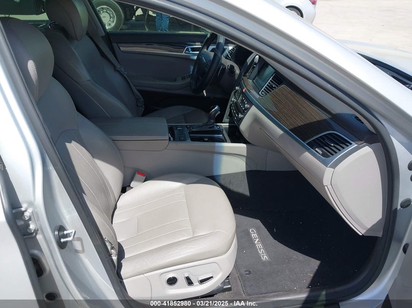 2016 HYUNDAI GENESIS 3.8 - KMHGN4JE5GU113233