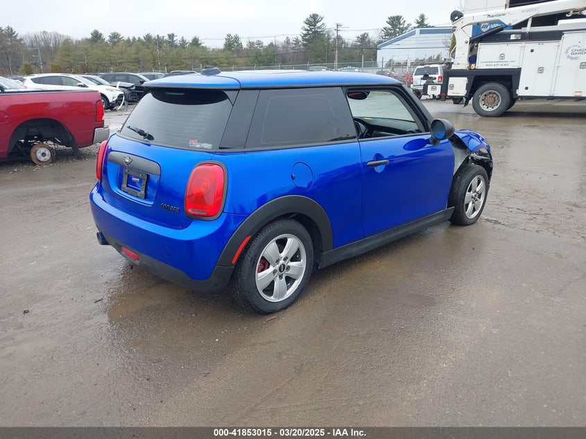 2016 MINI HARDTOP VIN: WMWXP5C51GT739947
