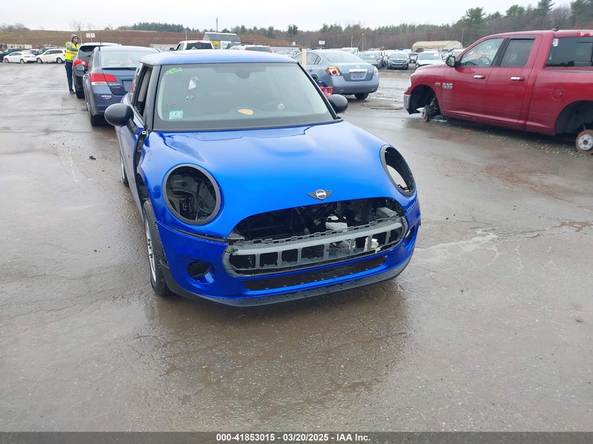 2016 MINI HARDTOP VIN: WMWXP5C51GT739947