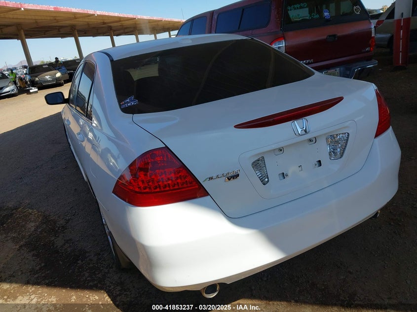 2006 HONDA ACCORD VIN: 1HGCM66526A056811