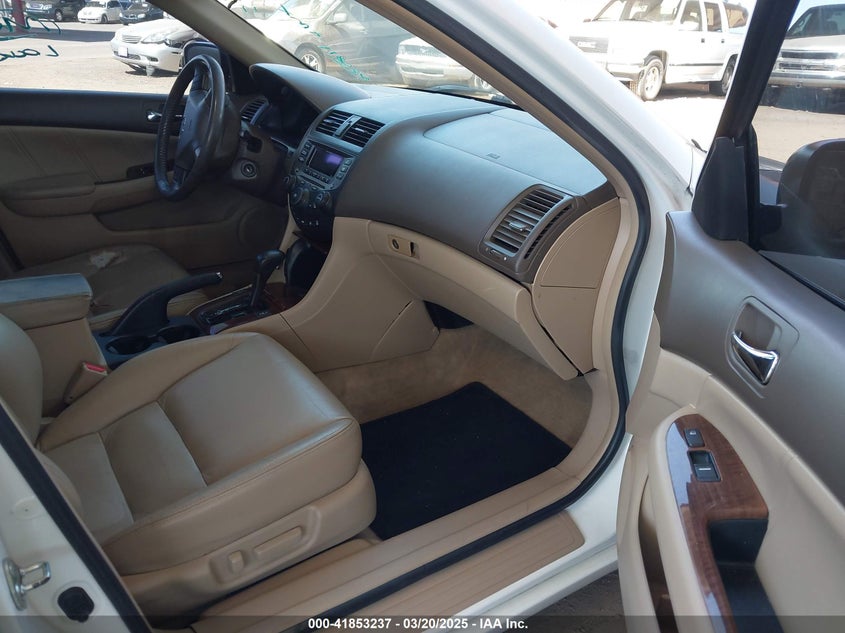 2006 HONDA ACCORD VIN: 1HGCM66526A056811
