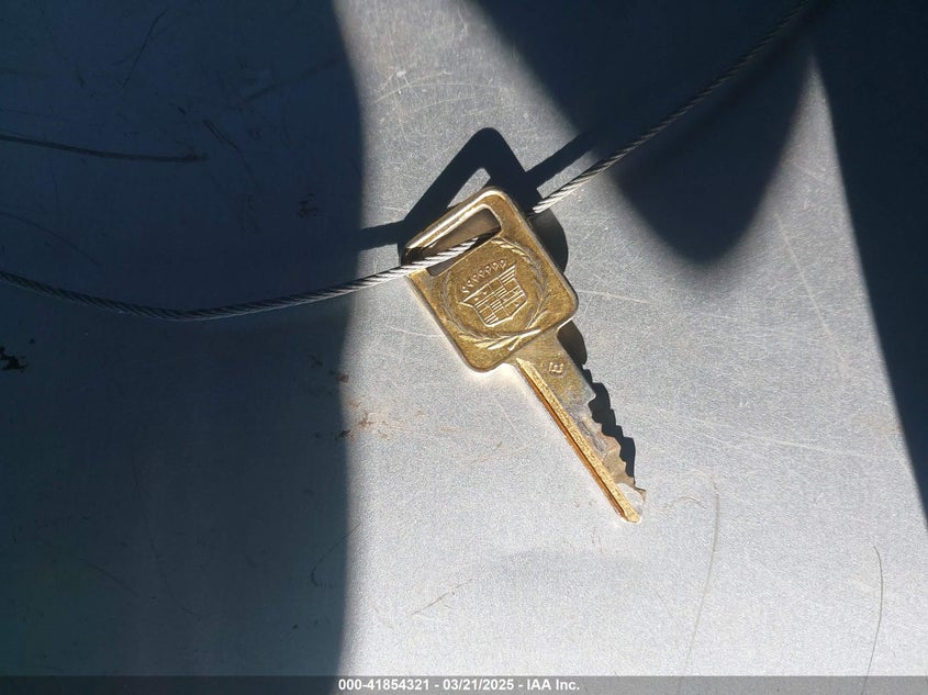 1992 Cadillac Brougham VIN: 1G6DW54EXNR707566 Lot: 41854321