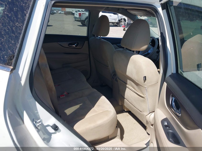 2015 NISSAN ROGUE SV - KNMAT2MTXFP538846