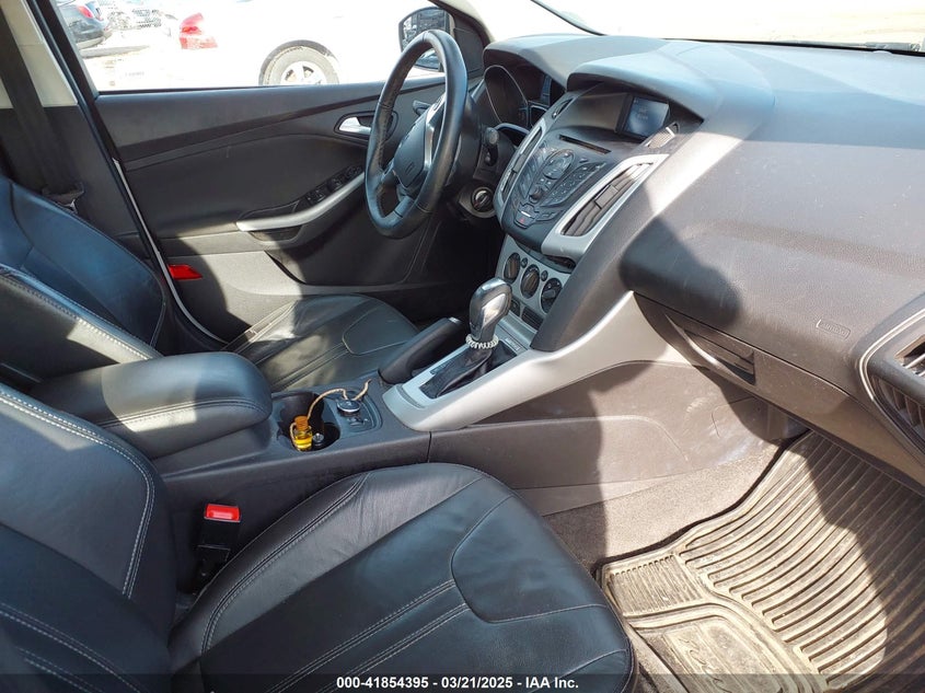 2014 FORD FOCUS VIN: 1FADP3F24EL371357