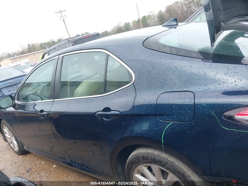 2019 TOYOTA CAMRY LE - 4T1B11HK4KU848696