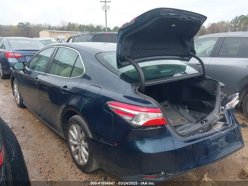 2019 TOYOTA CAMRY LE - 4T1B11HK4KU848696
