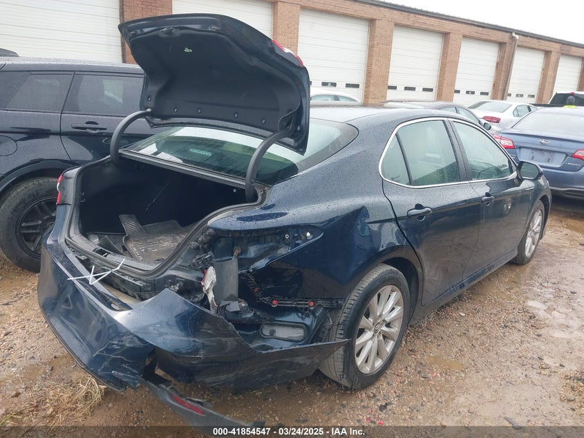 2019 TOYOTA CAMRY LE - 4T1B11HK4KU848696