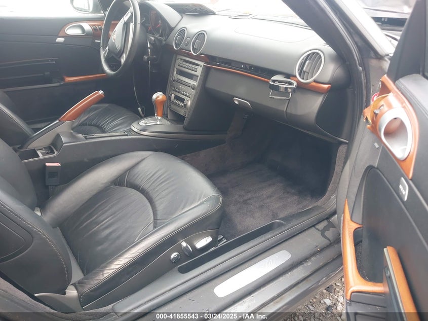 2008 PORSCHE BOXSTER VIN: WP0CA29838U711064