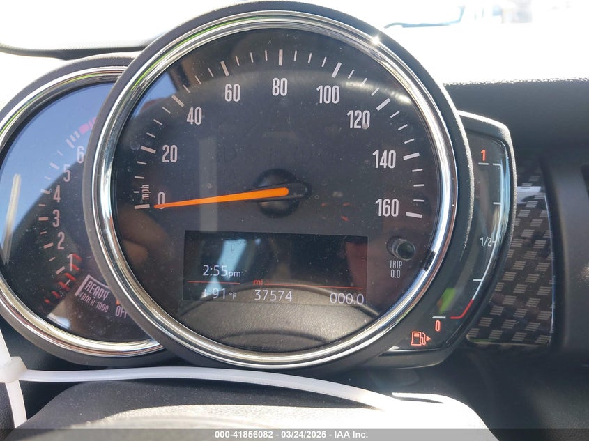 2020 MINI COOPER VIN: WMWXU9C06L2L39385