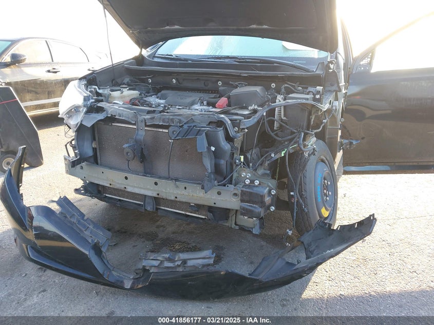 VIN 2T3WFREV2JW483635 2018 TOYOTA RAV4 XLE