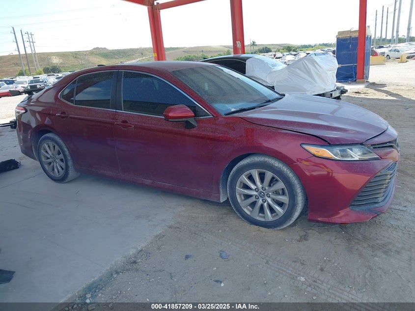 2018 TOYOTA CAMRY LE - 4T1B11HK8JU547847