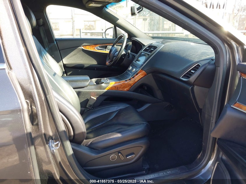 2017 LINCOLN MKX VIN: 2LMPJ6KR9HBL37562