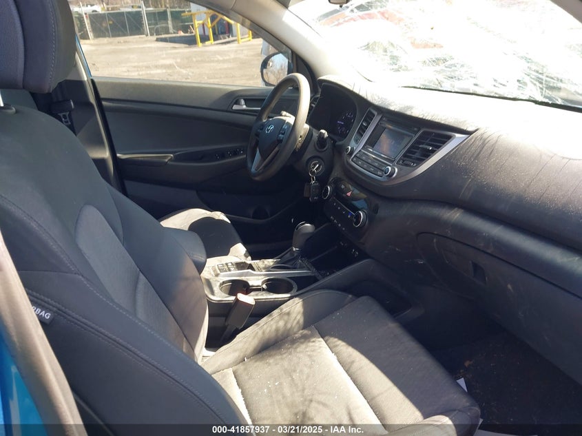 2017 HYUNDAI TUCSON SE - KM8J3CA4XHU315340