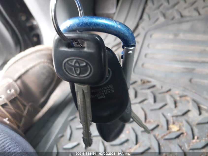 2011 Toyota Tacoma VIN: 5TFTX4CN0BX004275 Lot: 41858191