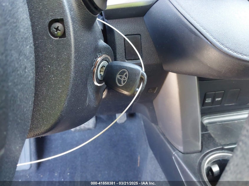 2016 TOYOTA RAV4 LE - JTMZFREV5GJ078051