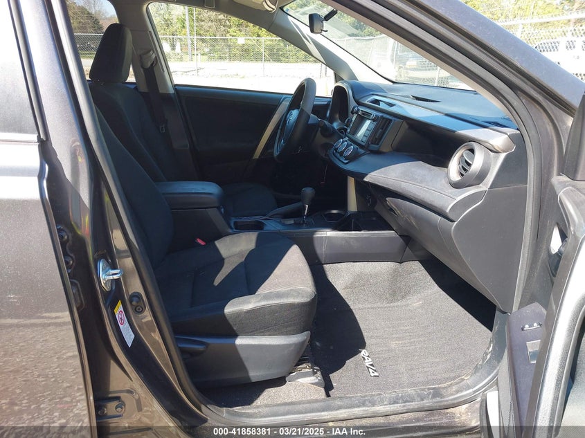 2016 TOYOTA RAV4 LE - JTMZFREV5GJ078051