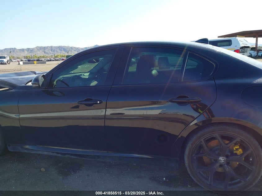 2020 ALFA ROMEO GIULIA VIN: ZARFAMAN7L7636652