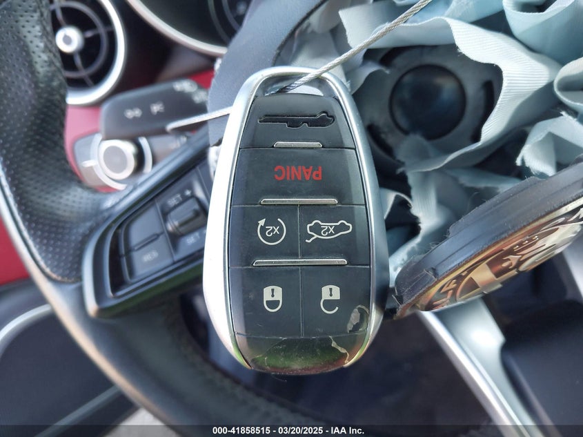 2020 ALFA ROMEO GIULIA VIN: ZARFAMAN7L7636652