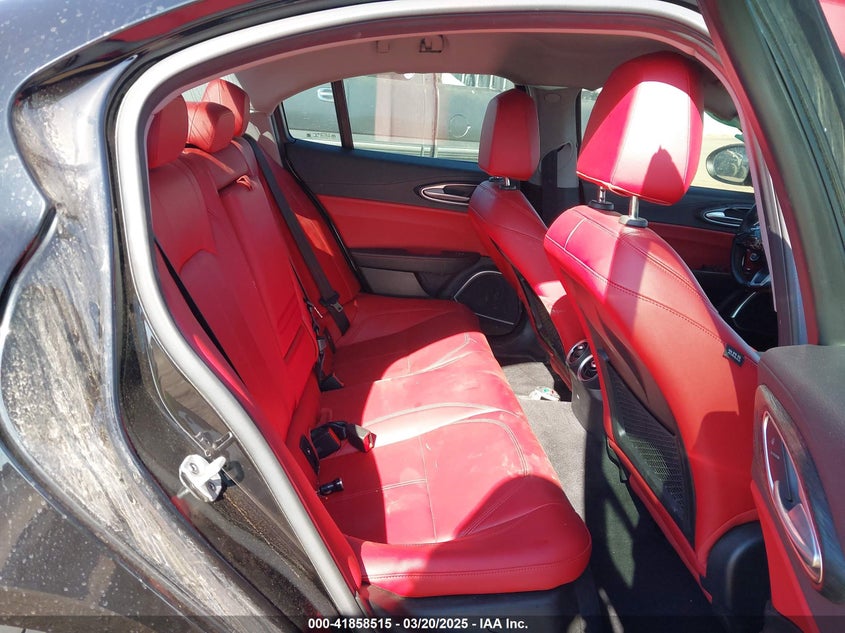 2020 ALFA ROMEO GIULIA VIN: ZARFAMAN7L7636652