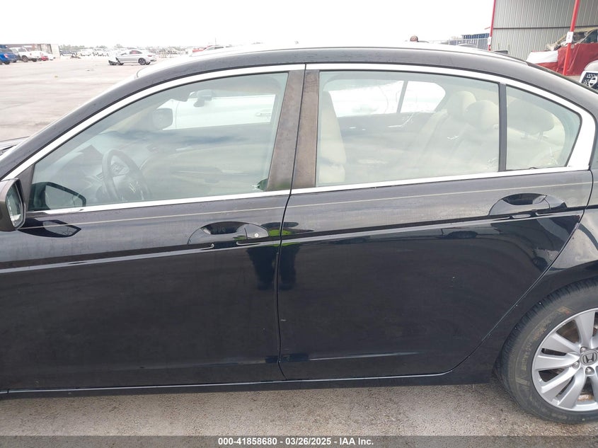 2011 HONDA ACCORD VIN: 1HGCP2F86BA017871