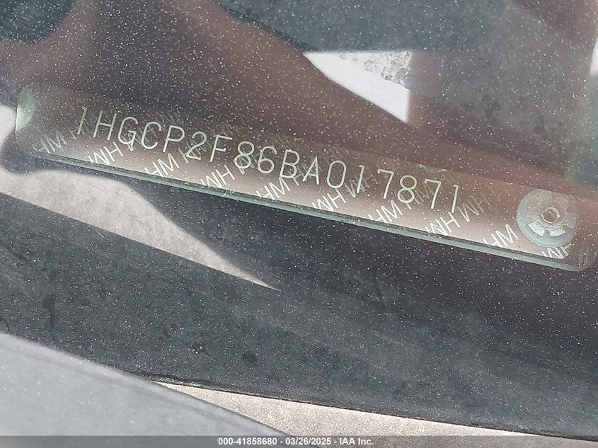 2011 HONDA ACCORD VIN: 1HGCP2F86BA017871