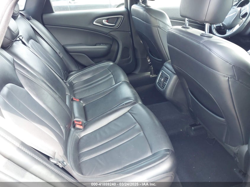2015 CHRYSLER 200 VIN: 1C3CCCCG8FN519425