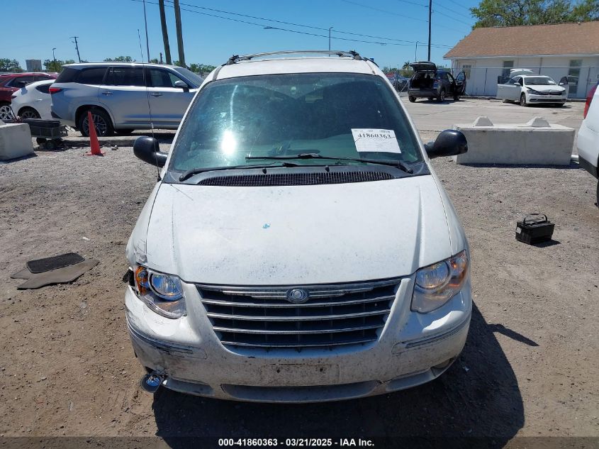 2005 Chrysler Town & Country Limited VIN: 2C8GP64L65R17782 Lot: 41860363