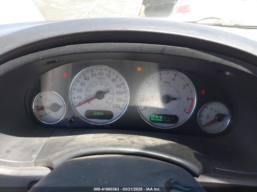 2005 Chrysler Town & Country Limited VIN: 2C8GP64L65R17782 Lot: 41860363